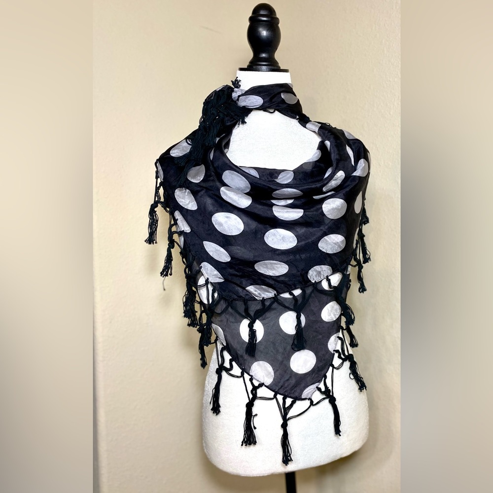 CODELLO 100% Silk Black& White Polka Dot Print Lightweight Everyday Tassel Scarf